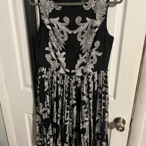Adrianna Papell Black and White Dress